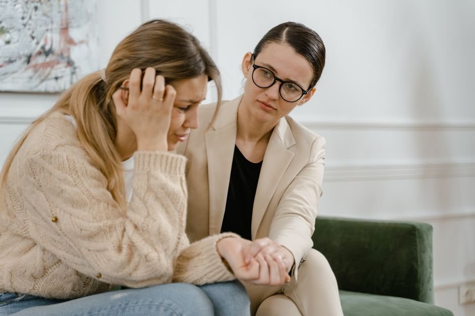 psychiatrist vs therapist