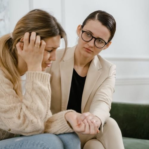 psychiatrist vs therapist